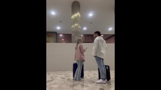Desconocidos en el aeropuerto (Mira hasta el final)